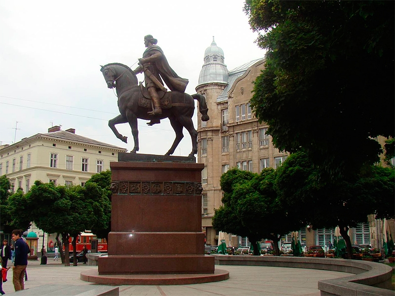 Галицкая площадь в Львове